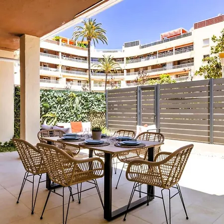 Modern 2br Centre Pool & Terrace شقة *