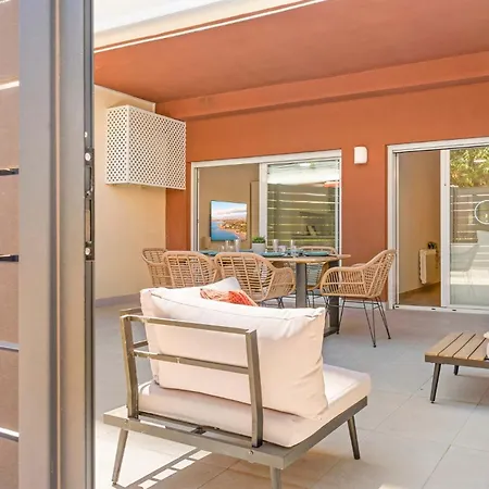 شقة Modern 2br Centre Pool & Terrace *